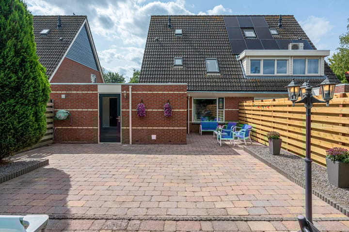 Foto 51 van Azaleastraat 1-A