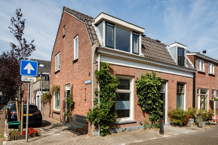 Bekijk foto 1 van Beekstraat 6