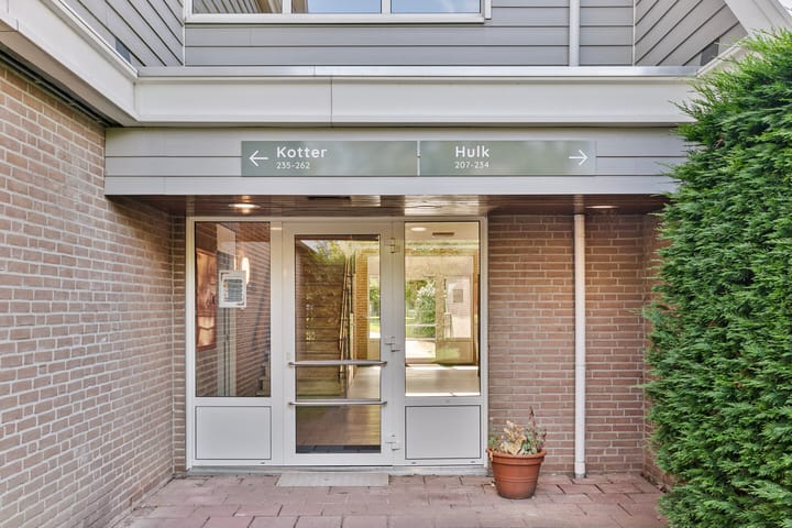 Foto 2 van Hageweg "'t Centrum" 239