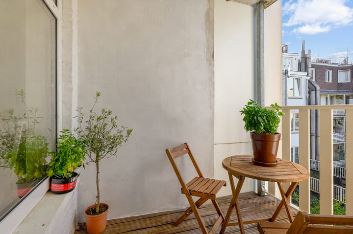 Foto 11 van Van Oldenbarneveldtstraat 72-A3