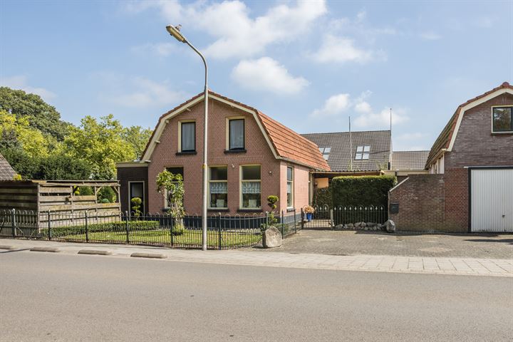 Bekijk foto 3 van Weemestraat 10