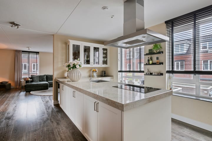 Foto 24 van Prof. Lorentzlaan 11