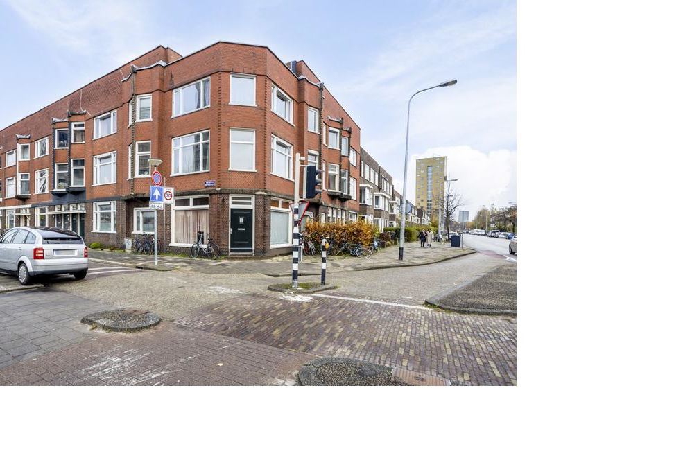 Bekijk foto 1 van Wouter van Doeverenplein 1