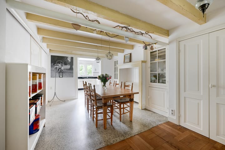 Foto 13 van Floraplein 8