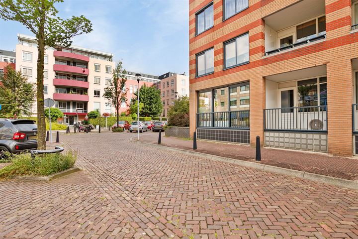 View photo 27 of Arthur van Schendelstraat 639