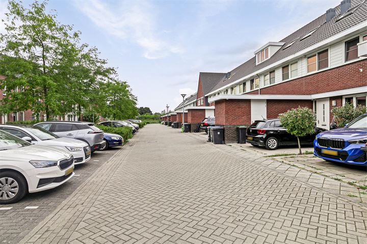 Bekijk foto 38 van Henri Polakstraat 14