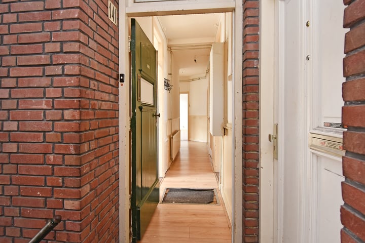 View photo 19 of Isingstraat 141