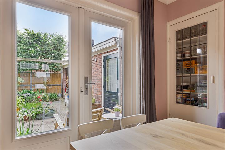 Bekijk foto 10 van Rentenierstraat 32