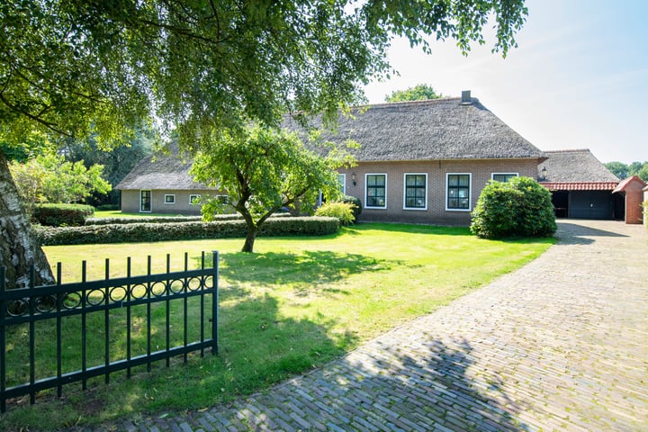 Foto 1 van Langgrafweg 1