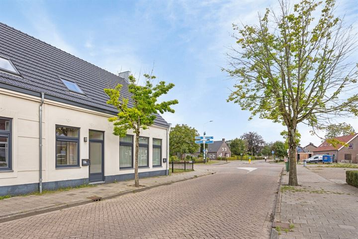 Bekijk foto 2 van Deken Van Baarsstraat 51-B