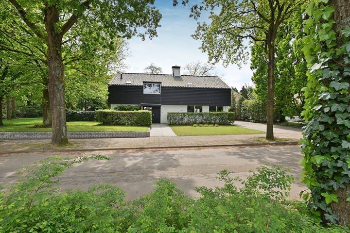 Foto 2 van Mackaylaan 1