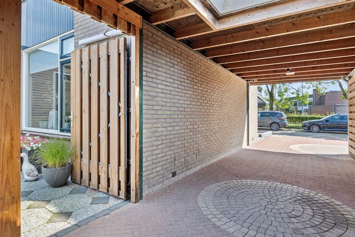 Bekijk foto 32 van Hoge Sluisstraat 8