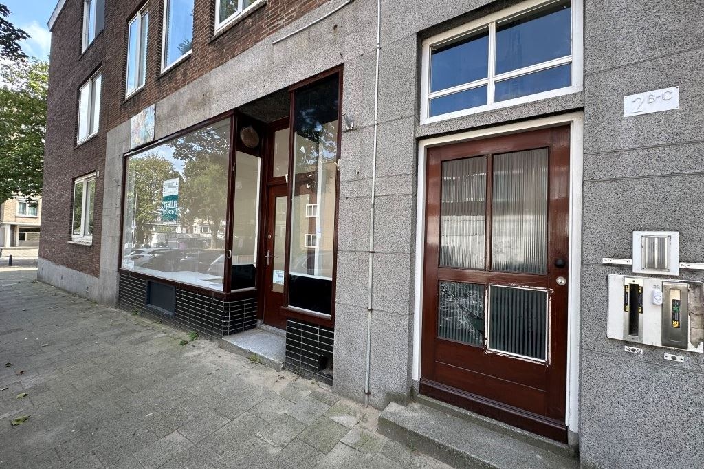 Bekijk foto 1 van Voornsestraat 2-A