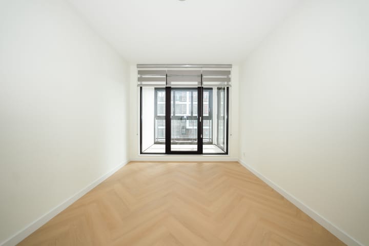 Foto 11 van Mies van der Rohestraat 149