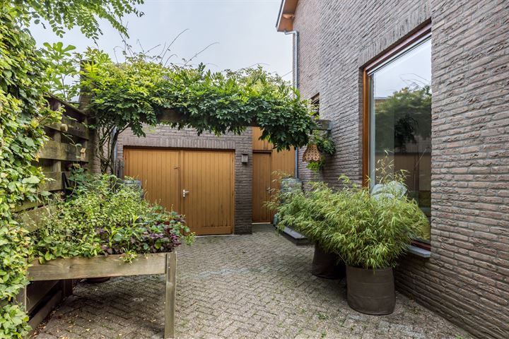 Bekijk foto 42 van Haagstraat 19