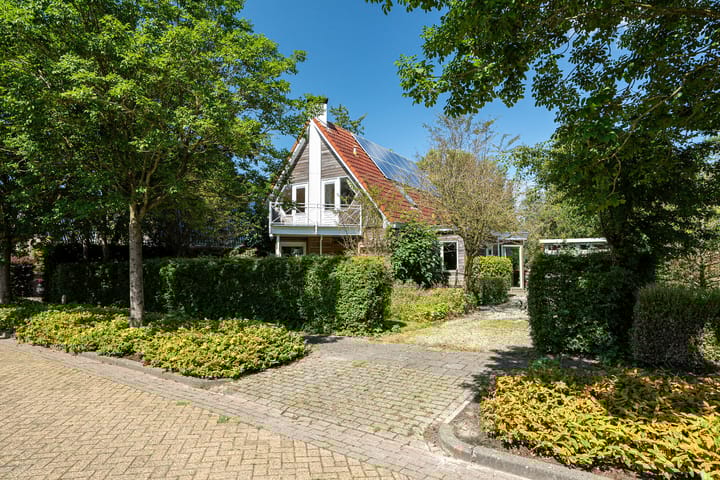 Foto 1 van A.C. Bakkerstraat 28