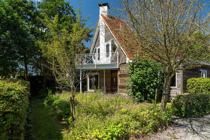 Foto 8 van A.C. Bakkerstraat 28