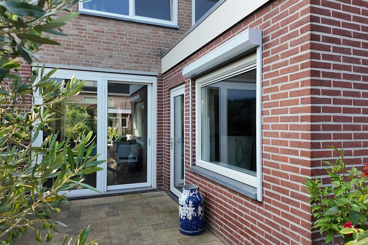 Bekijk foto 43 van Plataanstraat 2