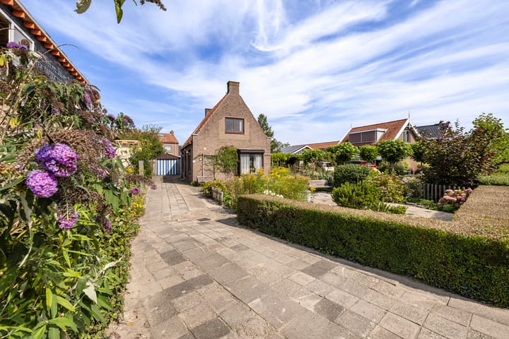 Photo 1 of Prins Bernhardstraat 24