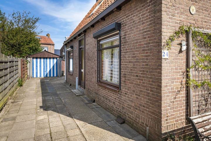 Photo 6 of Prins Bernhardstraat 24