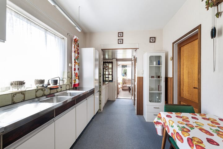 Photo 12 of Prins Bernhardstraat 24