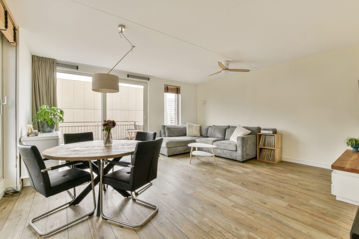 Photo 8 of Faas Wilkesstraat 331