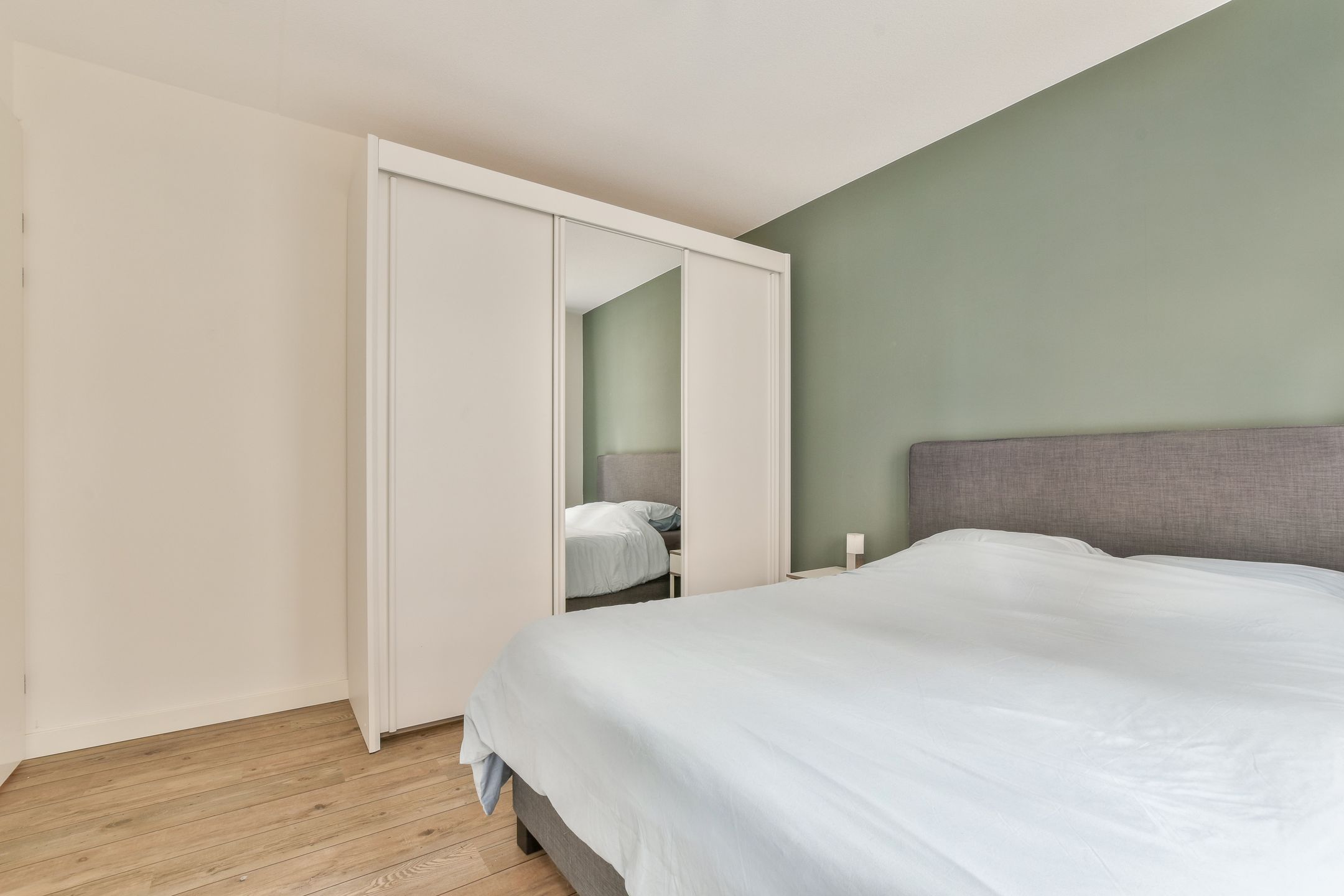 Photo 18 of Faas Wilkesstraat 331