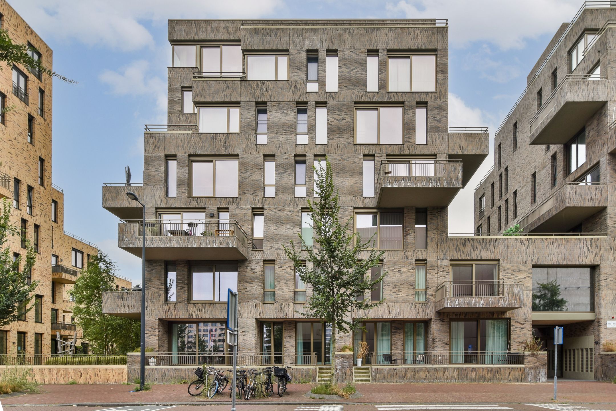 Photo 24 of Faas Wilkesstraat 331