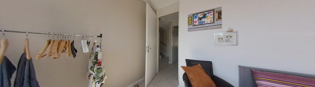 Bekijk 360° foto van Slaapkamer 1 van Limfalaan 14