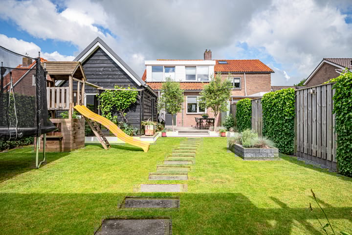 Foto 27 van Rozenlaan 25