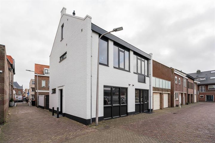 Bekijk foto 1 van Baljuwstraat 33-A