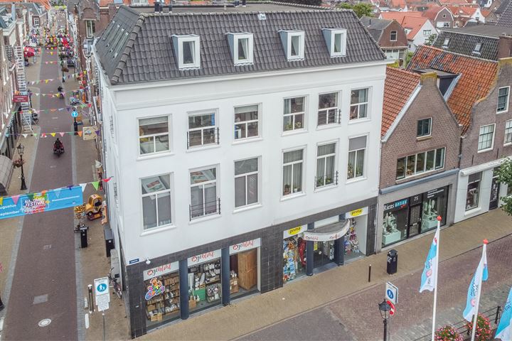 View photo 2 of Lopikerstraat 1-F