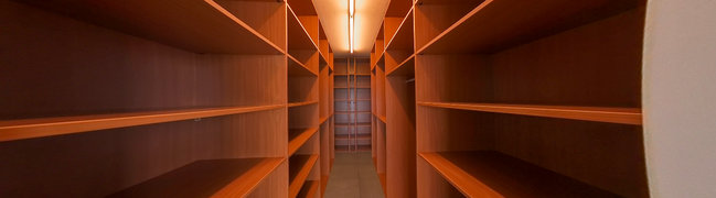 Bekijk 360° foto van Walk-in-closet van Wilgenwede 71