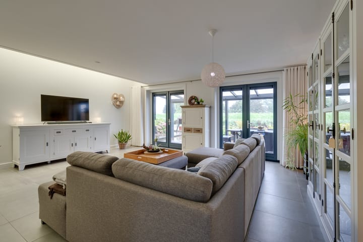 Photo 6 of Raadhuisstraat 34