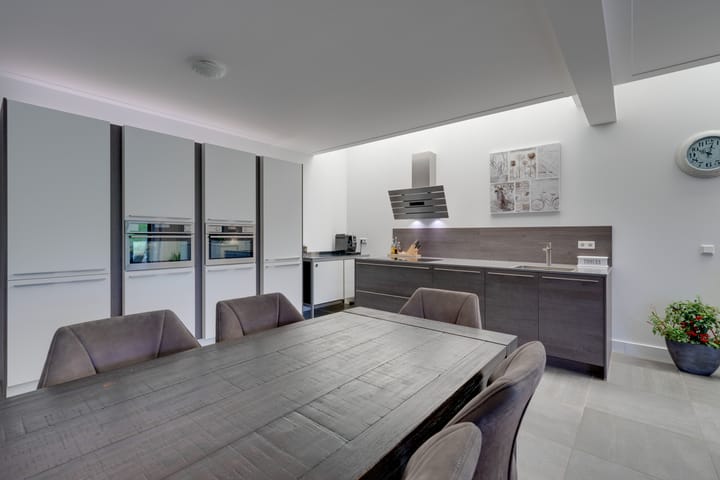 Photo 10 of Raadhuisstraat 34