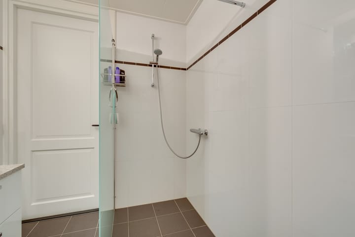 Photo 22 of Raadhuisstraat 34