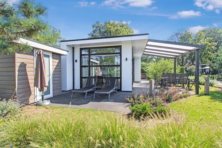 Photo 2 of Loverensestraat 11-29