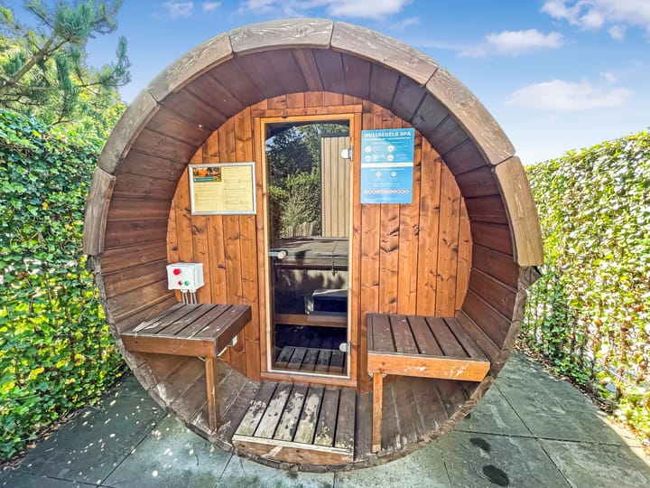 Photo 5 of Loverensestraat 11-29