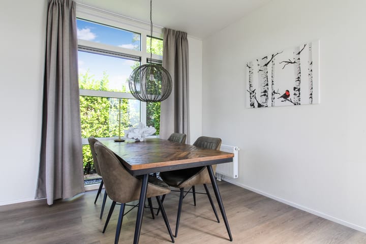 Photo 10 of Loverensestraat 11-29