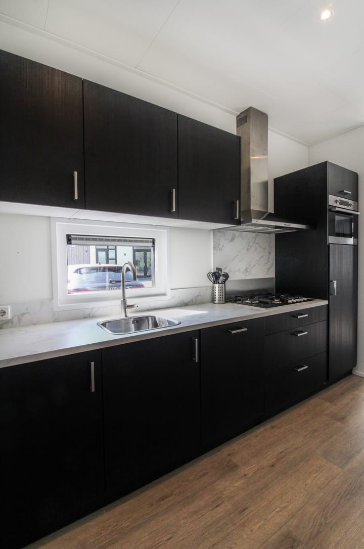 Photo 14 of Loverensestraat 11-29