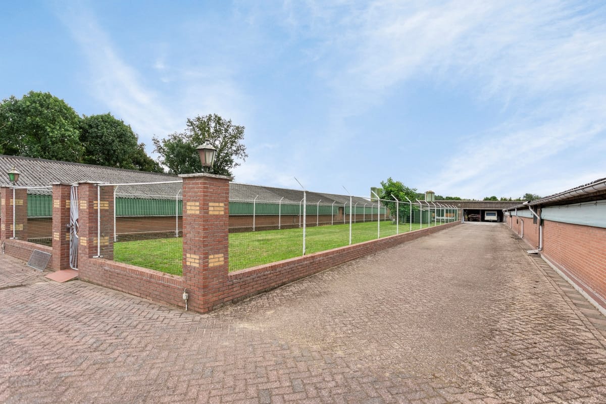 Foto 70 van Deckersstraat 11