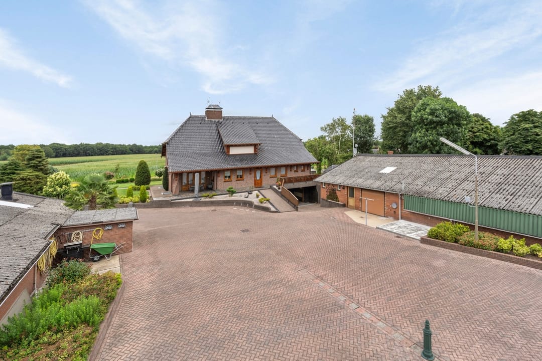 Foto 82 van Deckersstraat 11