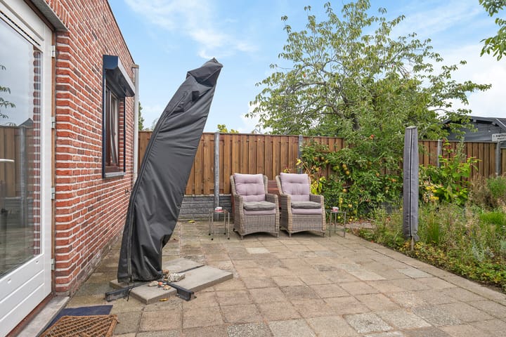 Foto 28 van Poelstraat 11