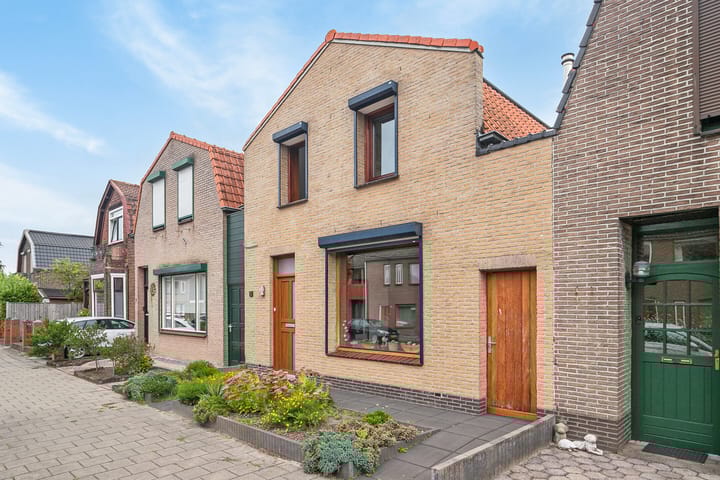 Foto 34 van Poelstraat 11