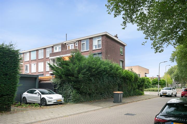 View photo 24 of Mr. Troelstrastraat 9