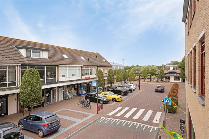 Bekijk foto 15 van Dorpsplein 27