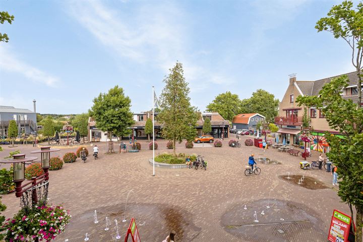 Bekijk foto 39 van Dorpsplein 27