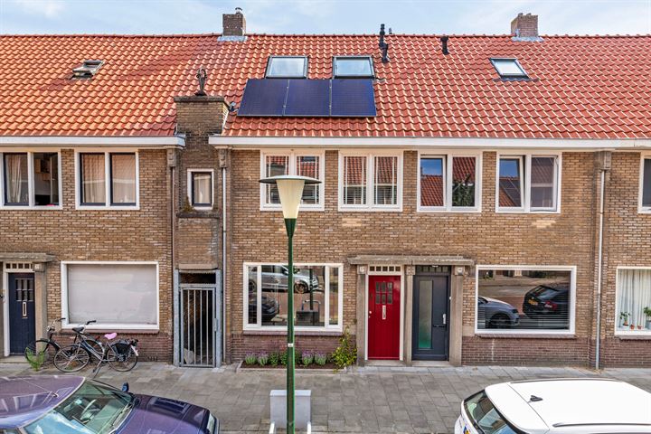 Bekijk foto 1 van Madeliefstraat 37