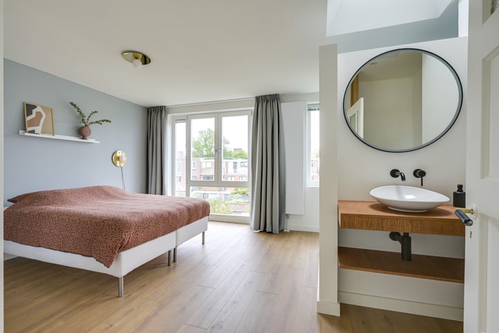 Bekijk foto 4 van Julianaweg 301