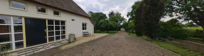 View 360° photo of Achterzijde woonboerderij of Waalbandijk 11